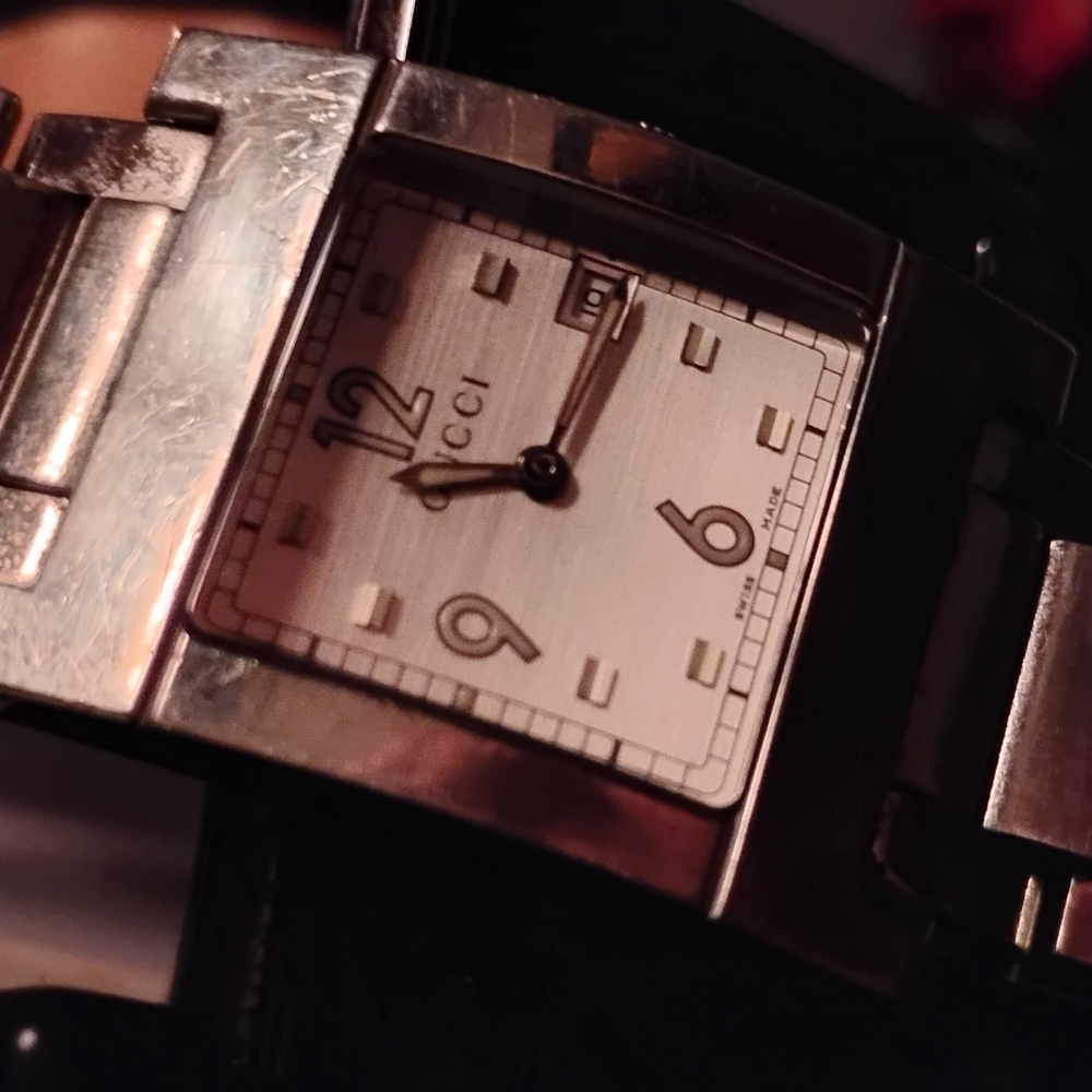 Gucci Watch - Picture 13 of 16
